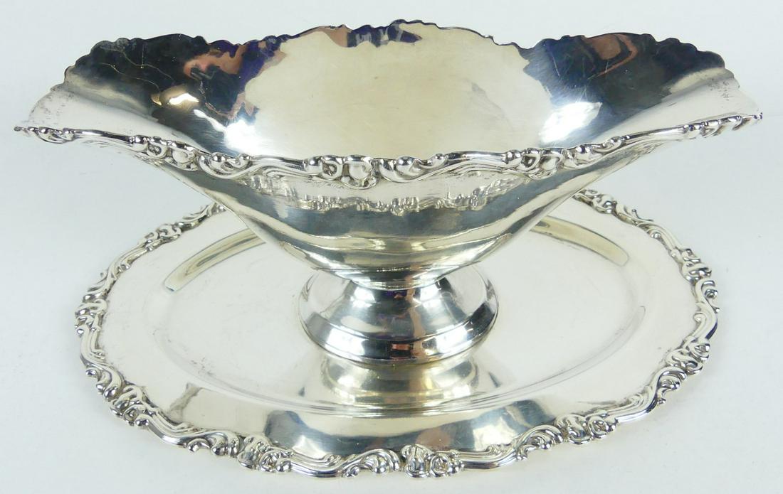 CAMUSSO PERUVIAN STERLING SILVER SAUCE BOAT (1 of 7)