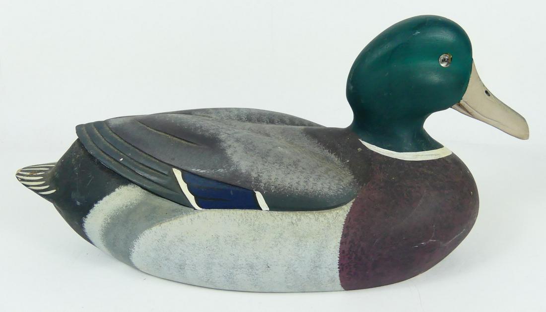 BOB BERRY CARVED & PAINTED WOOD DUCK DECOY (1 of 7)