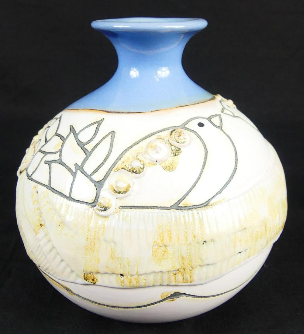 MARRERO PUERTO RICO STUDIO POTTERY VASE (1 of 6)