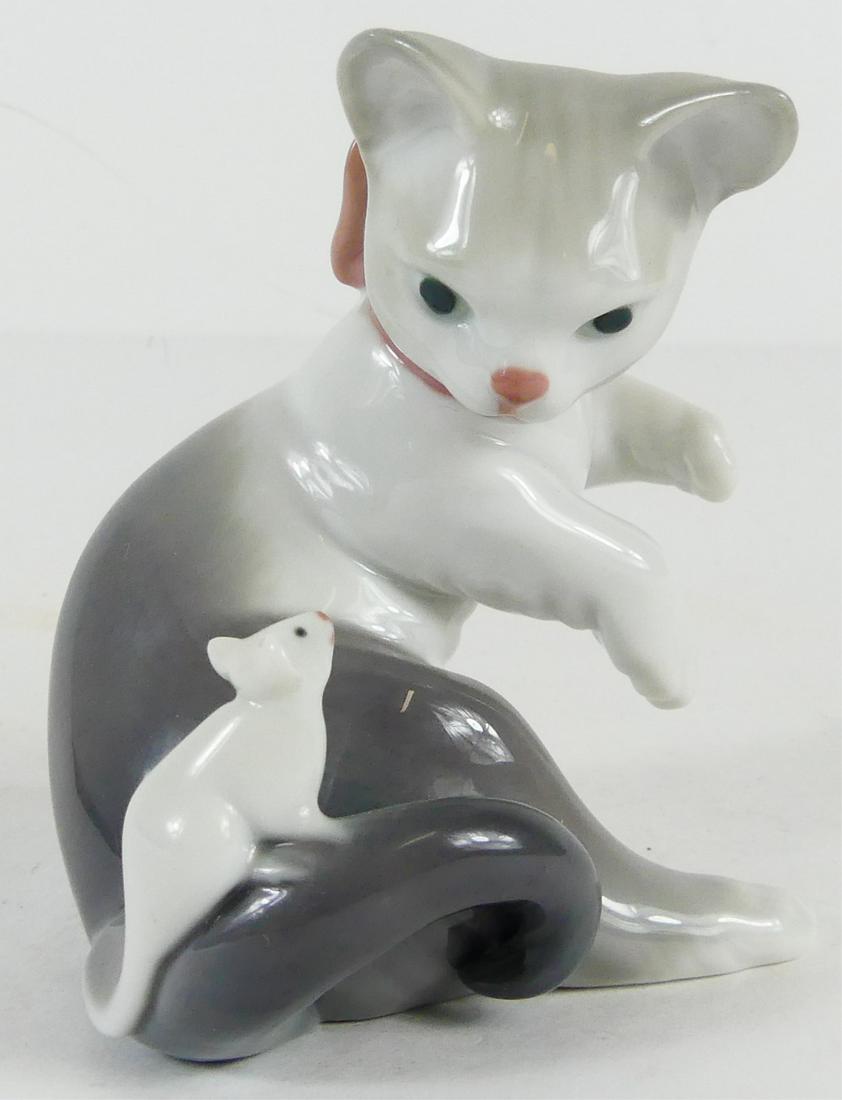 LLADRO 'CAT & MOUSE' PORCELAIN FIGURINE (1 of 5)