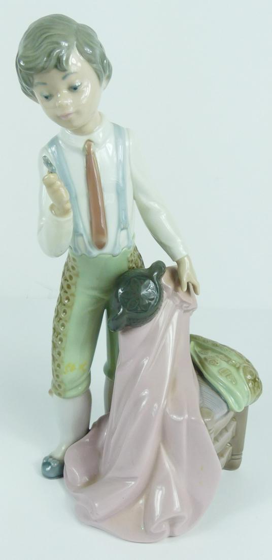 LLADRO 'LITTLE BOY BULLFIGHTER' PORCELAIN FIGURINE (1 of 6)