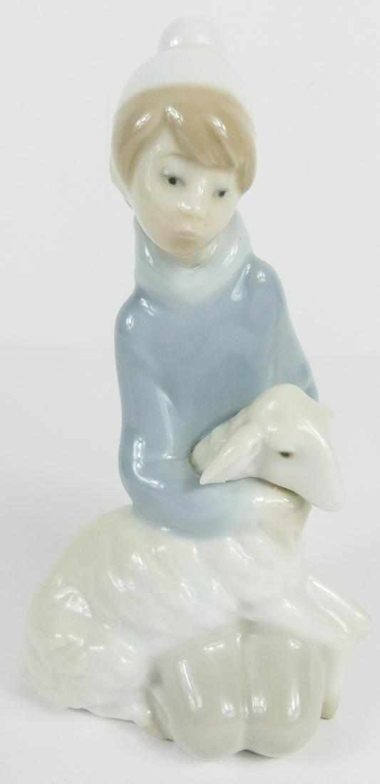 LLADRO 'SHEPHERD WITH LAMB' PORCELAIN FIGURINE (1 of 6)