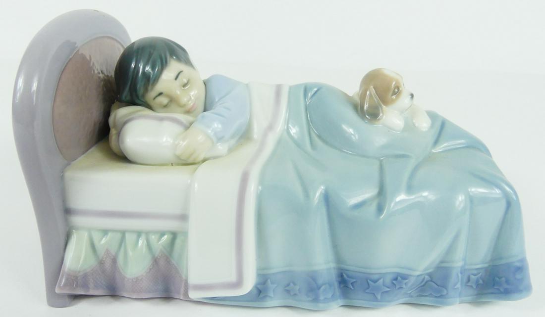LLADRO 'BEDTIME BUDDIES' PORCELAIN FIGURINE (1 of 6)