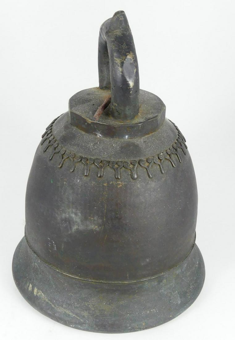 ANTIQUE BRONZE TEMPLE BELL (1 of 4)