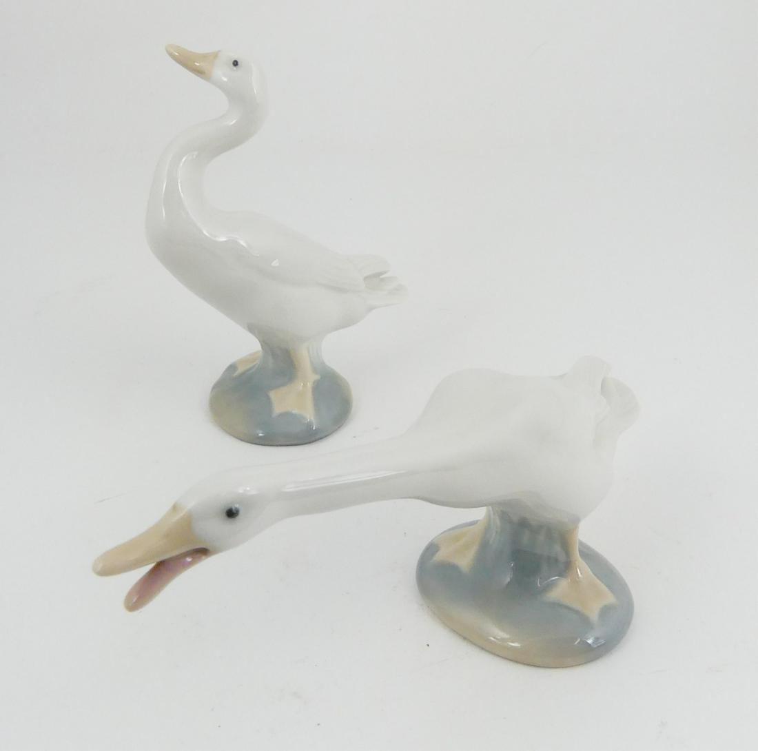 2pc LLADRO PORCELAIN GEESE FIGURINES (1 of 6)
