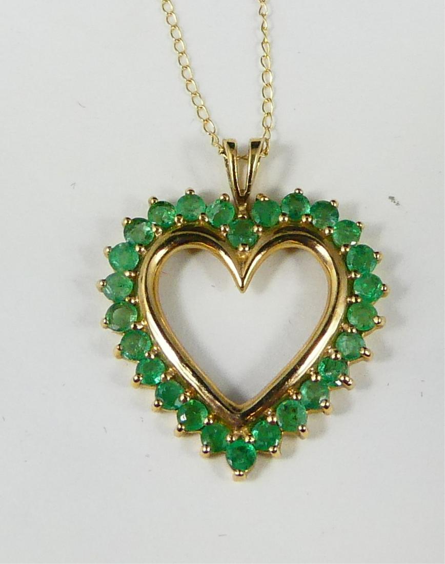 10kt YELLOW GOLD & EMERALD HEART PENDANT w CHAIN (1 of 4)