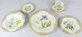 105pc SPODE STAFFORD FLOWERS PORCELAIN CHINA SET