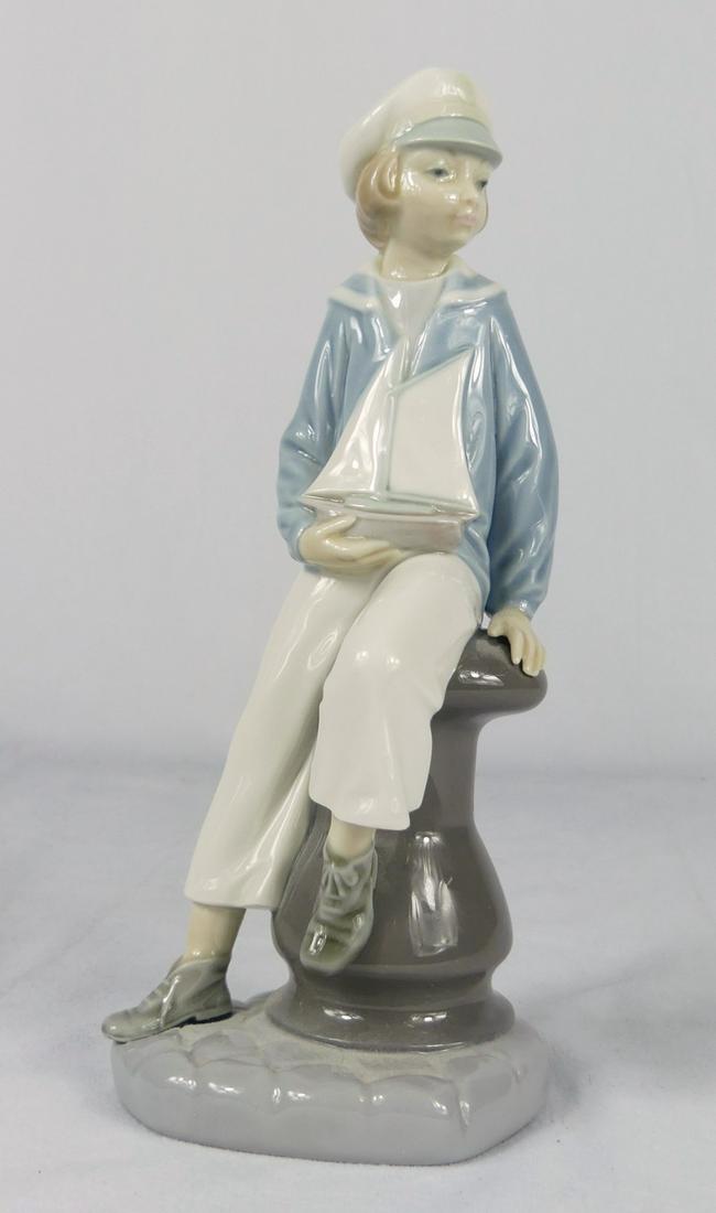 LLADRO SAILOR BOY w YACHT PORCELAIN FIGURINE (1 of 5)