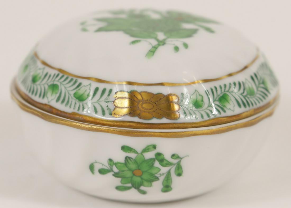 HEREND CHINESE BOUQUET PORCELAIN COVERED BOX (1 of 8)