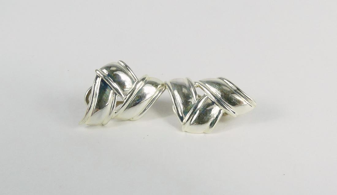 PR TIFFANY & CO STERLING SILVER RIBBON EARRINGS (1 of 2)