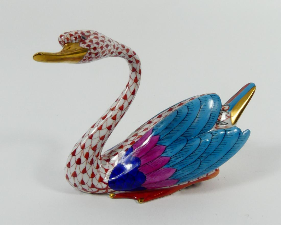 HEREND FISHNET PORCELAIN SWAN FIGURINE (1 of 7)