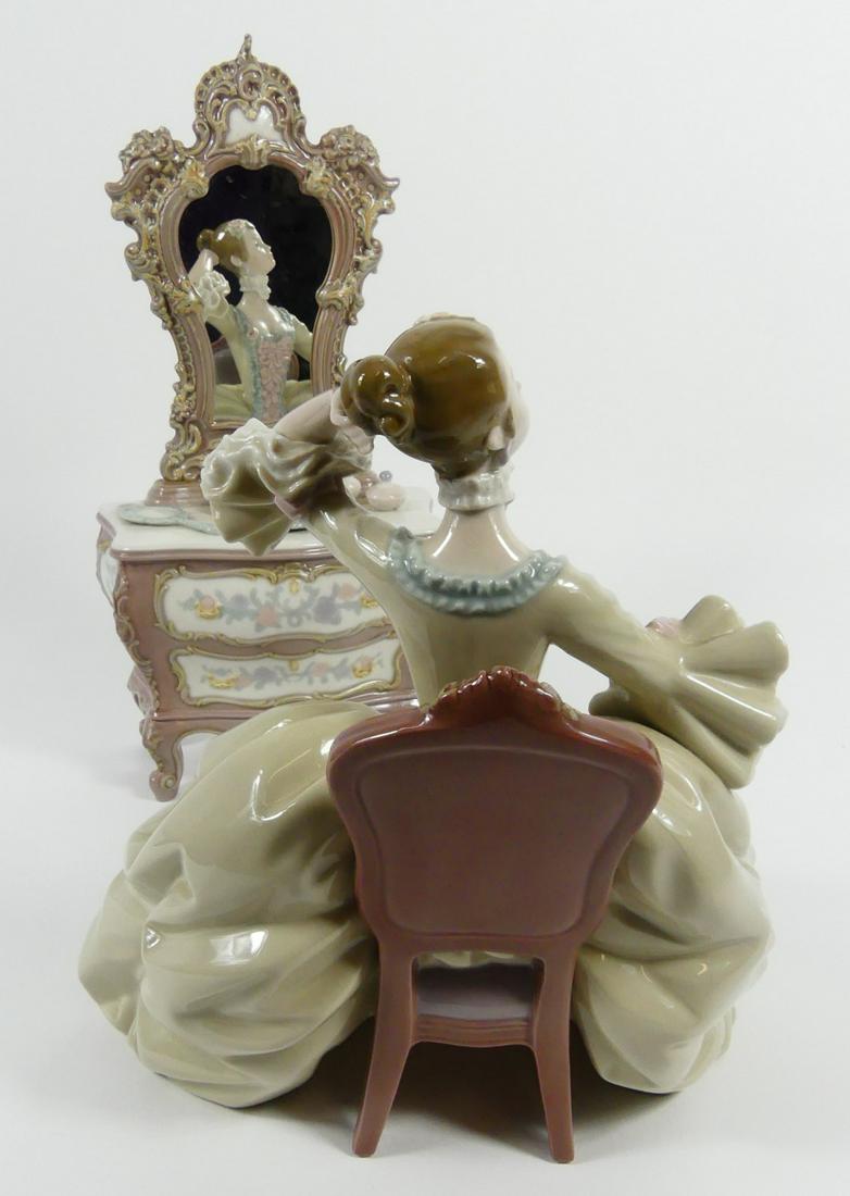 LLADRO 'LADY AT DRESSING TABLE' PORCELAIN FIGURINE (1 of 11)