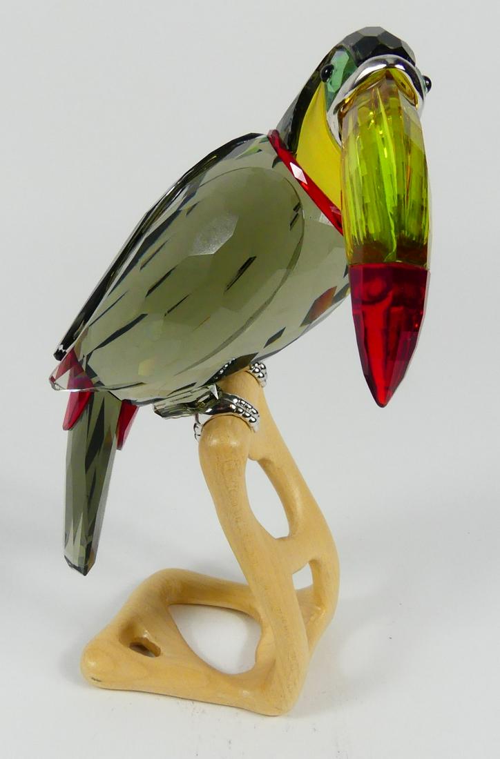 SWAROVSKI CRYSTAL 'TOUCAN BLACK DIAMOND' FIGURINE (1 of 9)