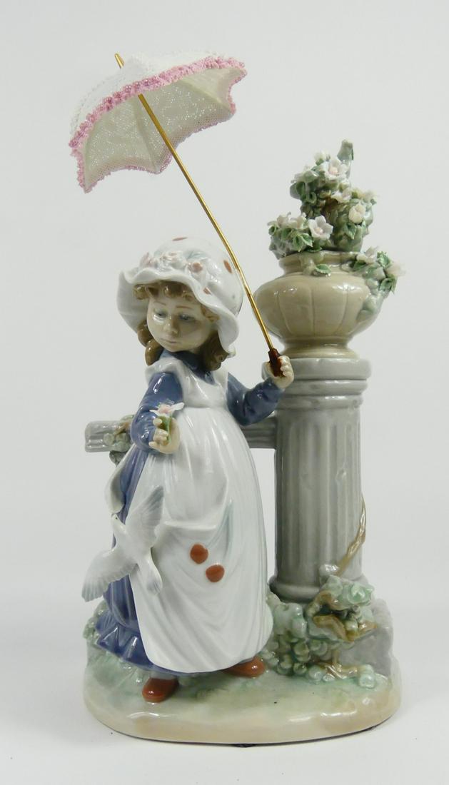 LLADRO 'GLORIOUS SPRING' PORCELAIN FIGURINE w BOX (1 of 8)