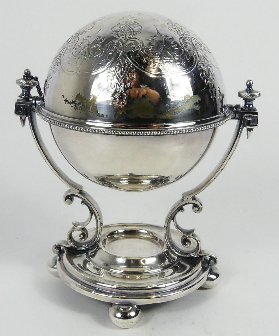 ENGLISH SILVER PLATED EGG CODDLER: English silverplate domed egg server / warmer. Measures 7 1/2" height x 6" width.