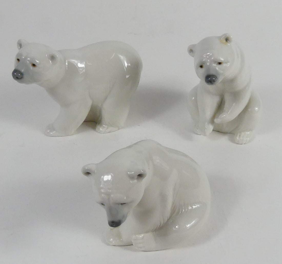 3pc LLADRO PORCELAIN POLAR BEAR FIGURINES (1 of 6)