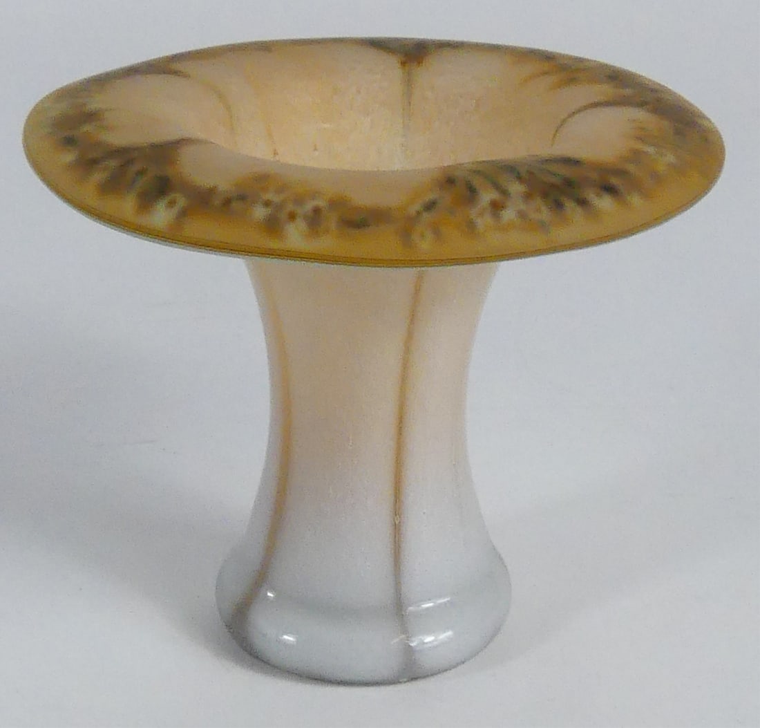 MICHAEL & FRANCES HIGGINS ART GLASS DROPOUT VASE: Michael and Frances Higgins studio art glass drop out vase. Signed to underside of rim. Measures 4 1/4" diameter x 3 1/2" height.