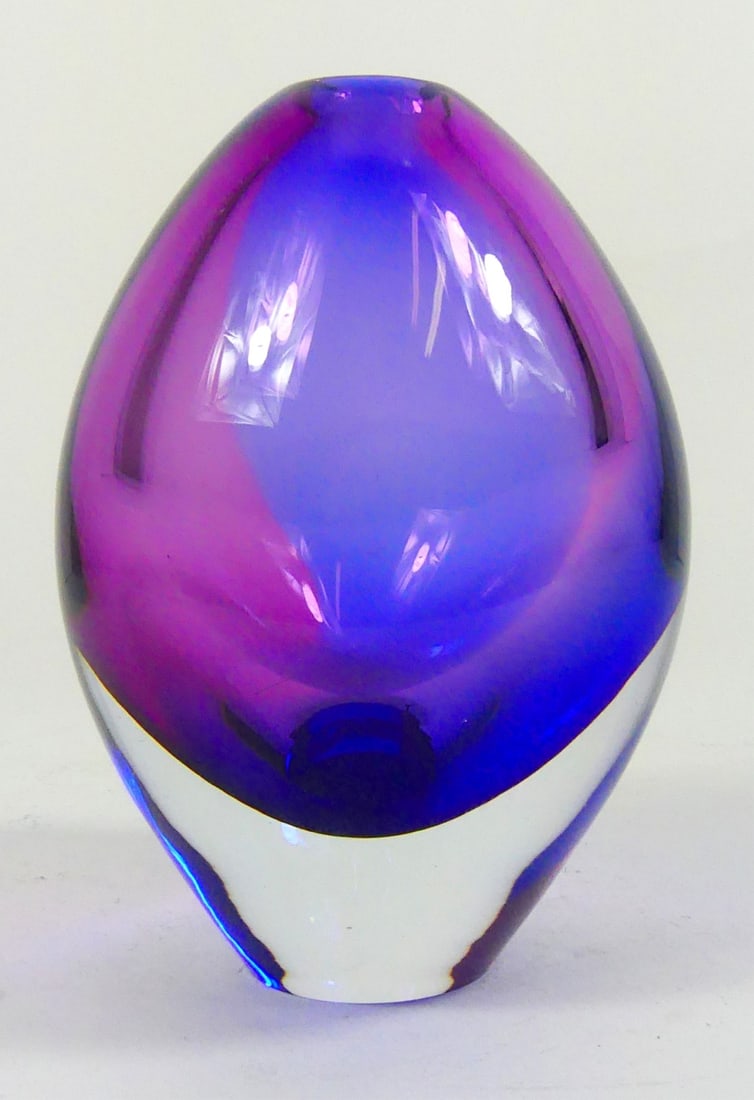 ORREFORS OMBRE ART GLASS VASE: Orrefors art glass vase with blue and purple sommerso style design. Signed to underside. Measures 6 1/4" x 4 1/4" x 4 1/4".