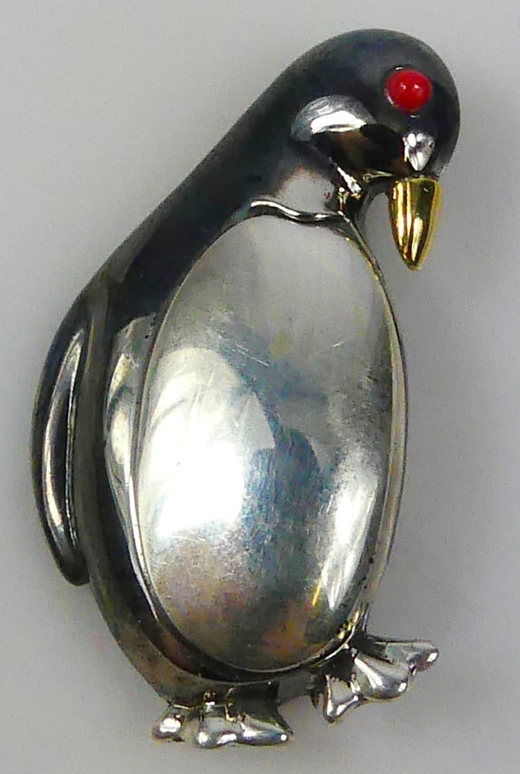 TIFFANY & CO STERLING 18K CORAL PENGUIN BROOCH (1 of 3)