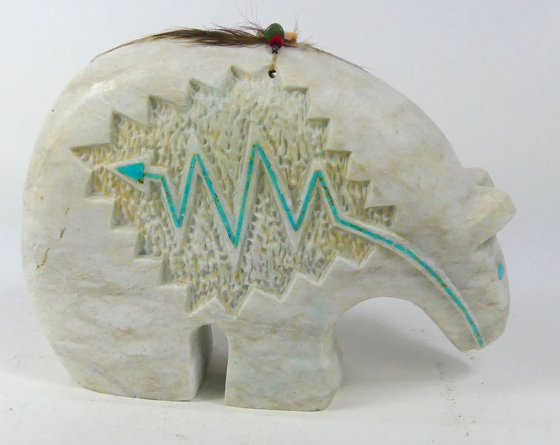 BEN LIVINGSTON CARVED STONE BEAR FETISH (1 of 6)