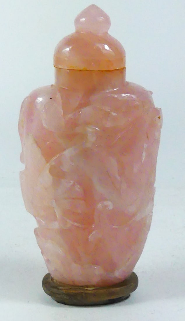 CHINESE CARVED ROSE QUARTZ SNUFF BOTTLE (1 of 5)