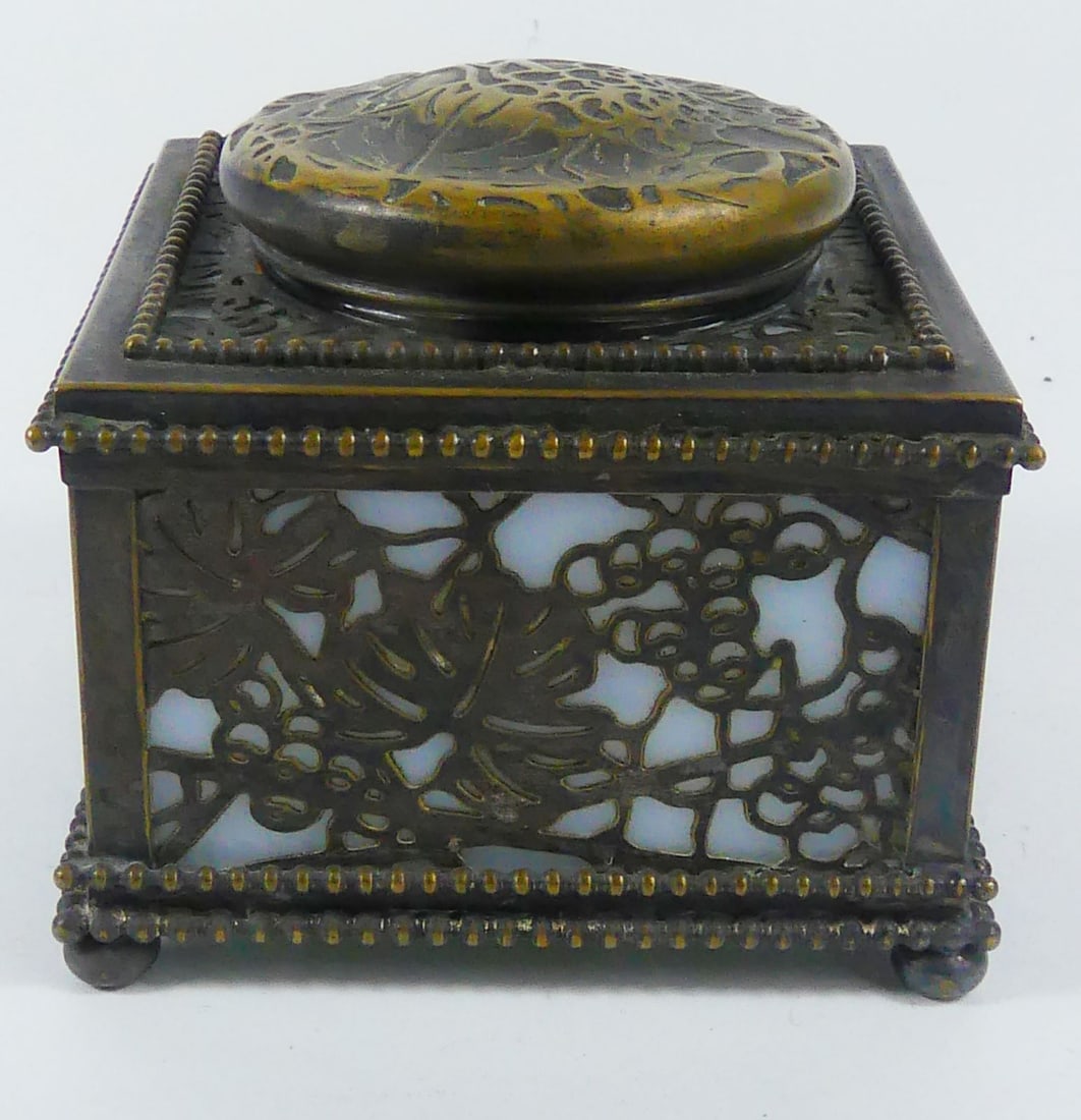 TIFFANY STUDIOS GRAPEVINE BRONZE INKWELL (1 of 8)