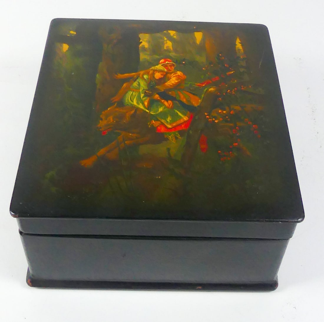 RUSSIAN LACQUER BOX 'PRINCE AND GREY WOLF' (1 of 8)