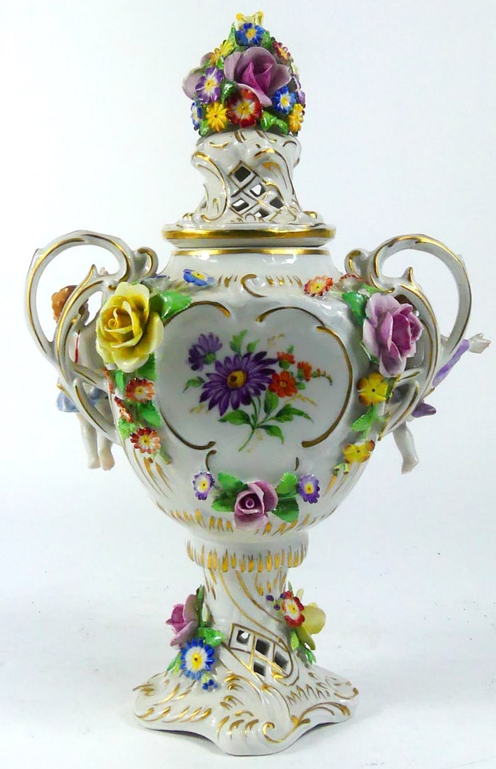 VON SCHIERHOLZ FLORAL PORCELAIN URN w CHERUBS (1 of 10)