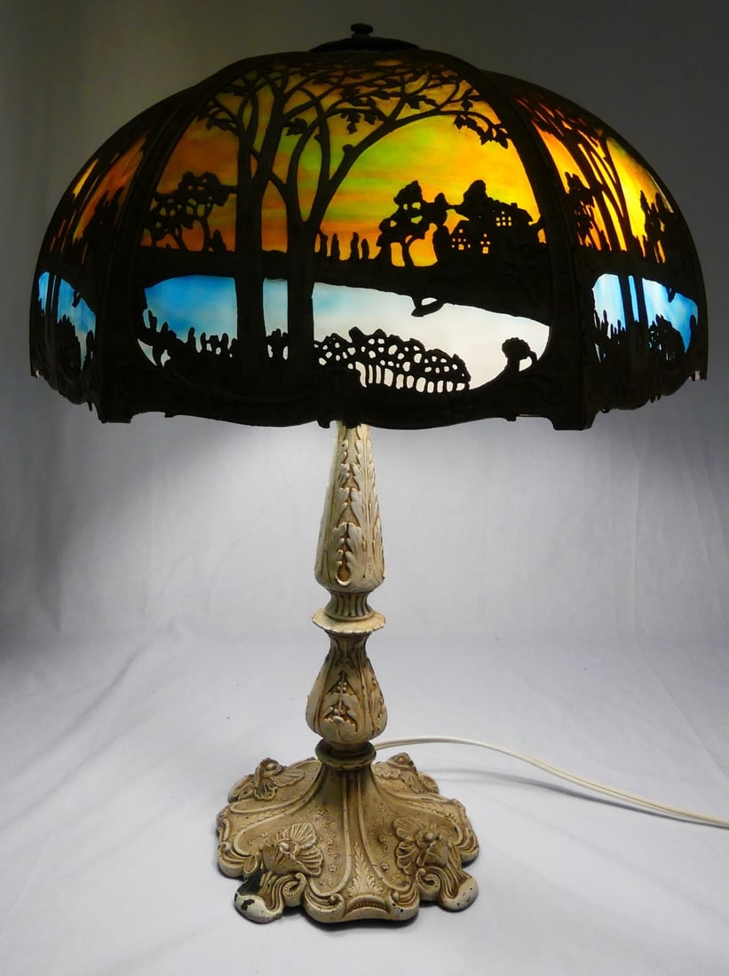 ANTIQUE SLAG STAINED GLASS LANDSCAPE SCENE LAMP (1 of 11)