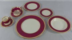 106pc WEDGWOOD ULANDER POWDER RUBY CHINA SET