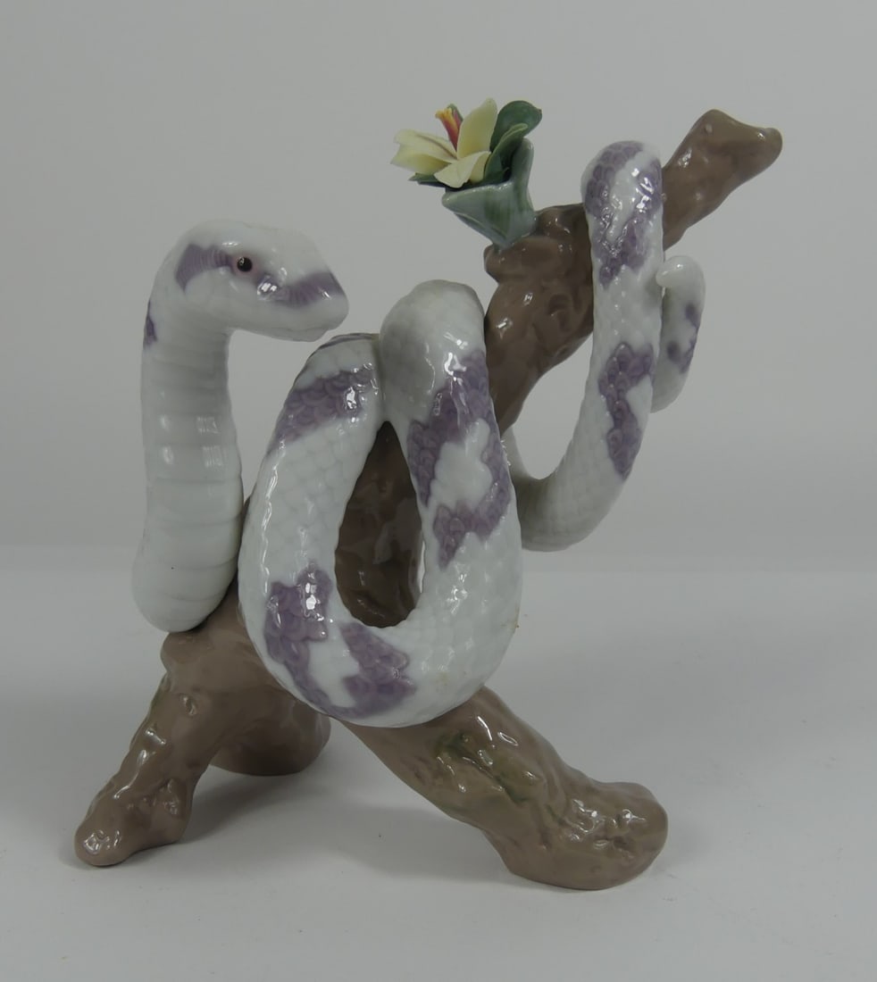 LLADRO 'LA SERPIENTE' CHINESE ZODIAC SNAKE FIGURE (1 of 8)