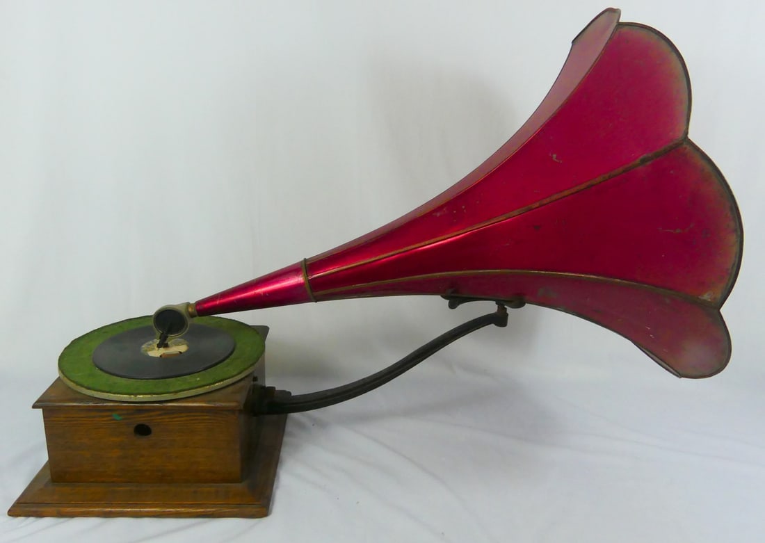 BUSY BEE GRAND MODEL 7 DISC PHONOGRAPH (1 of 6)