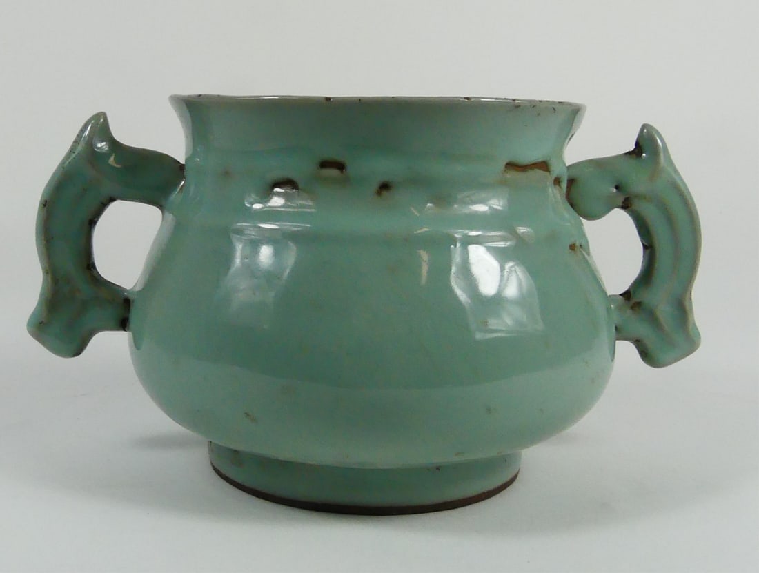 CHINESE CELADON GLAZED HANDLED CENSER (1 of 7)