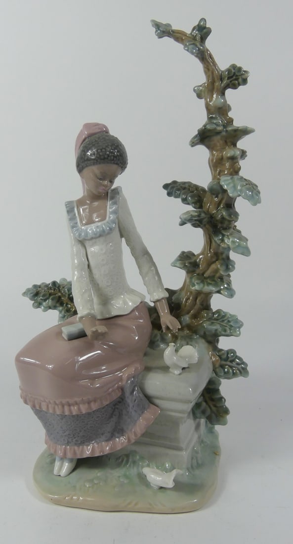 LLADRO 'HARMONY' BLACK LEGACY FIGURINE (1 of 7)