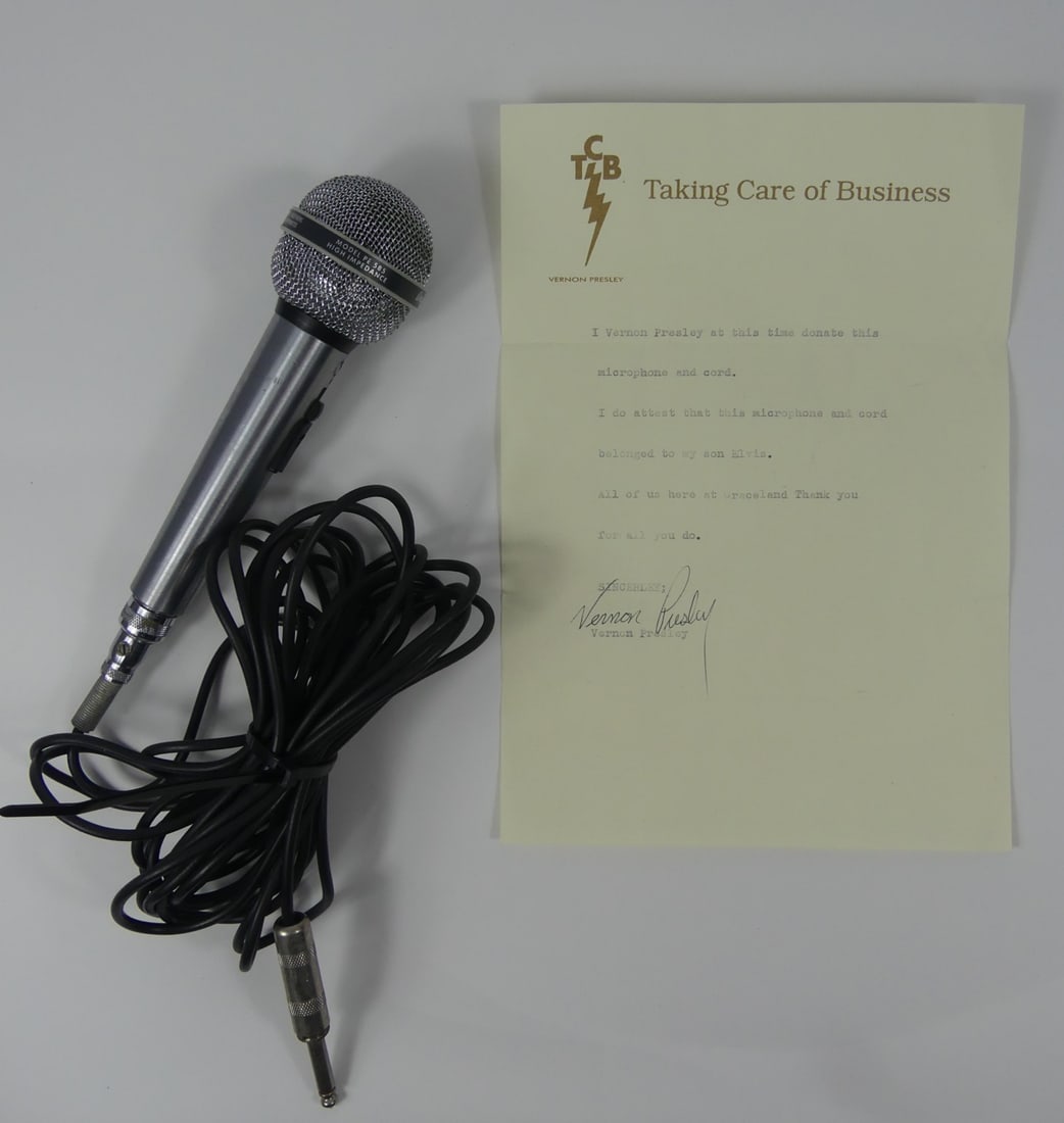 ELVIS PRESLEY OWNED UNISPHERE MICROPHONE w CORD (1 of 7)