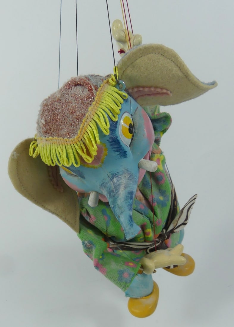 PELHAM PUPPETS ELEPHANT MARIONETTE (1 of 7)