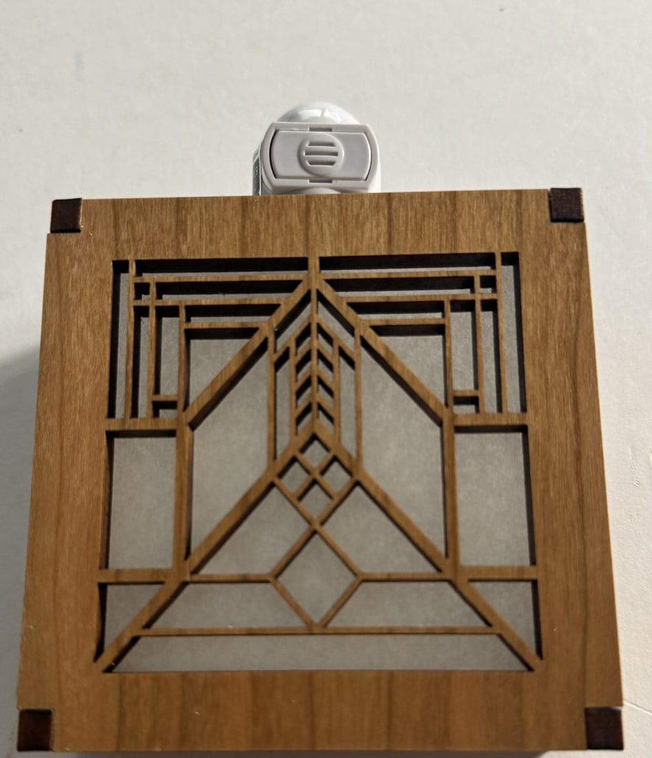 FRANK LLOYD WRIGHT LIGHT (1 of 6)