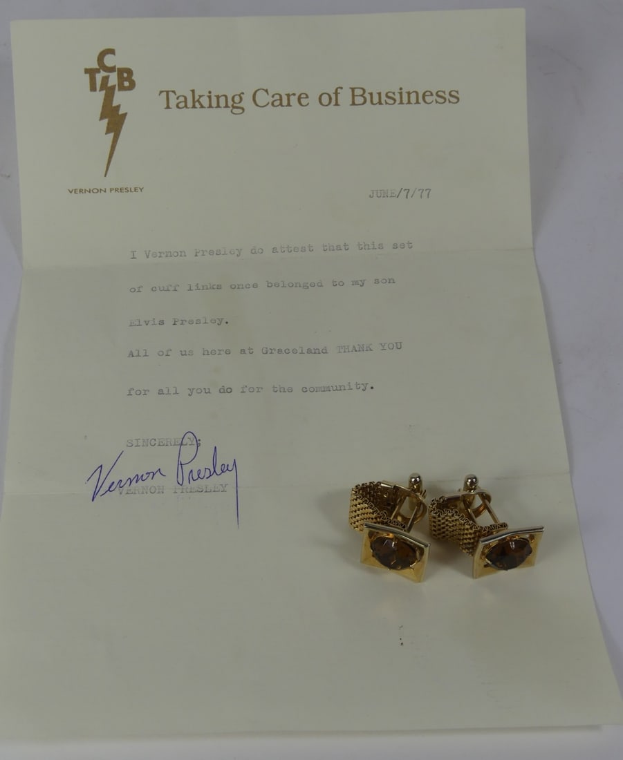 ELVIS PRESLEY OWNED CUFFLINKS (1 of 4)