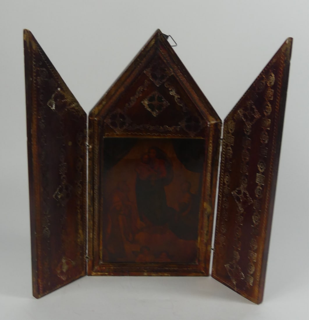 MOTHER & CHILD RELIGIOUS FOLDING ALTAR ICON: Italian folding altar religious icon depicting Mother and Child. Measures 13 1/8" x 6 5/8" closed.