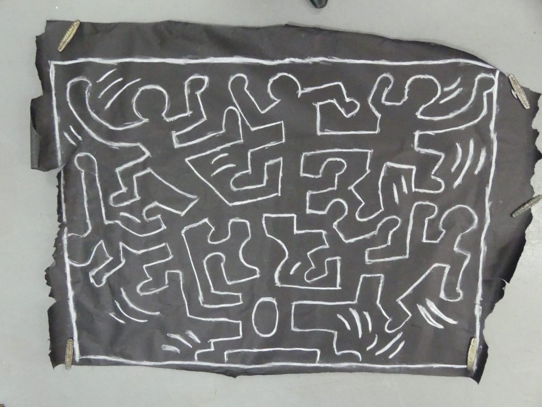 KEITH HARING SUBWAY SERIES CHALK DRAWING ON PAPERS (1 of 6)
