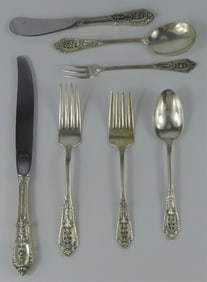 88pc WALLACE ROSE POINT STERLING SILVER FLATWARE