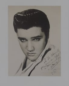 ELVIS PRESLEY PHOTOGRAPH
