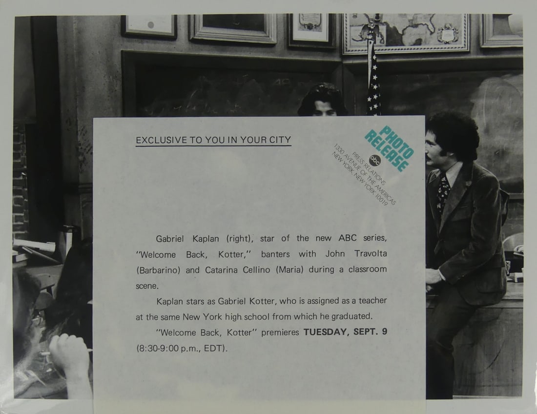 WELCOME BACK, KOTTER PHOTOGRAPH w RELEASE (1 of 6)