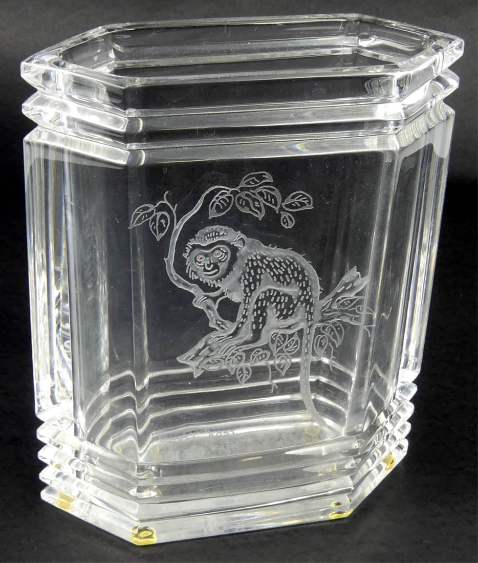 LYNN CHASE CUT CRYSTAL ETCHED MONKEY VASE (1 of 9)