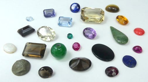 COLLECTION OF GEMSTONES