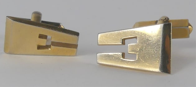 ELVIS PRESLEY OWNED 'E' CUFFLINKS
