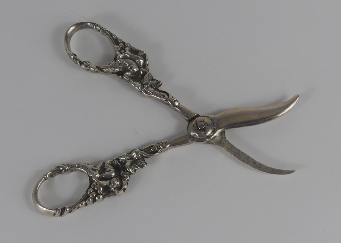 SOLID STERLING SILVER GRAPE SHEARS (1 of 10)