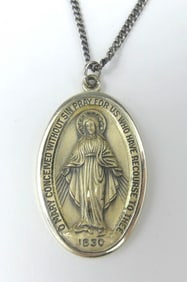 VINTAGE STERLING SILVER HOLY VIRGIN MARY NECKLACE