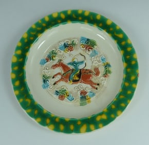 CHINESE SANCAI GLAZED PORCELAIN PLATE