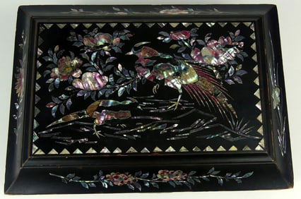 JAPANESE ABALONE INLAID BLACK LACQUER TEA CADDY